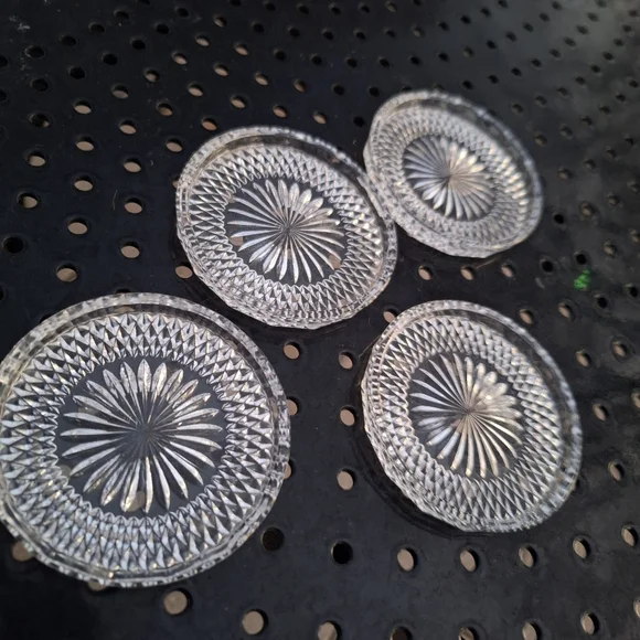 Crystal Glass Coaster Set of 4 Vintage Drink Holder or Trinket Dishes Clear - Picture 13 of 16